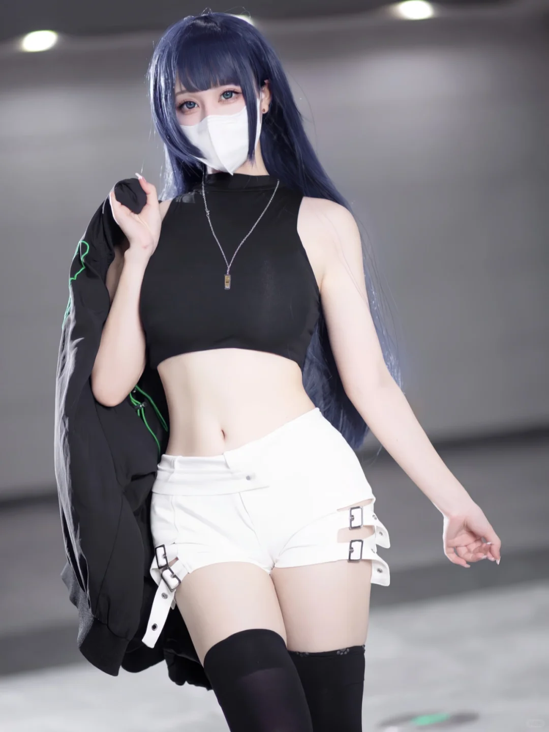 漫画女主：白色口罩真是绝顶身材的加分项