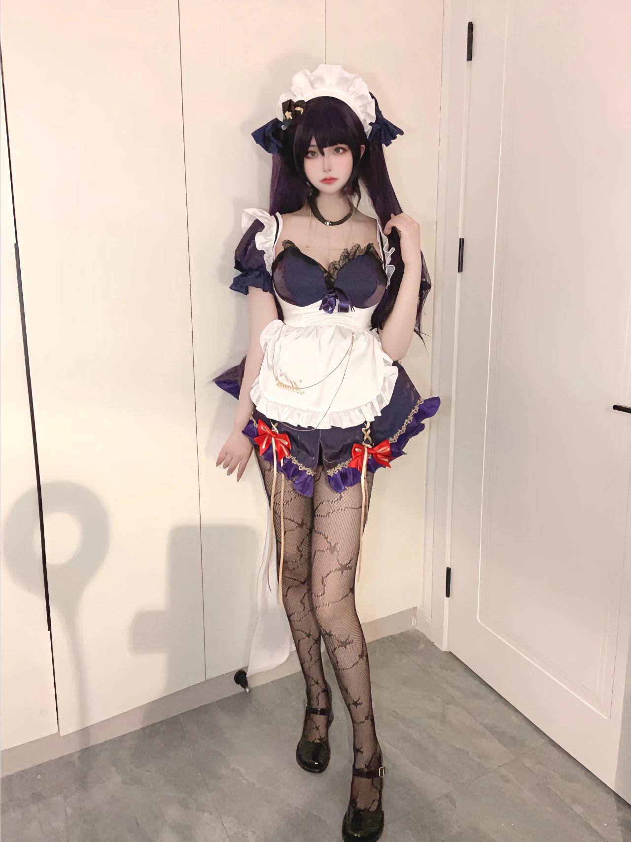 原神cos：白丝+女仆装，神子让人狂喜！制服秘书雷神，女仆刻晴甘雨莫娜你选谁？