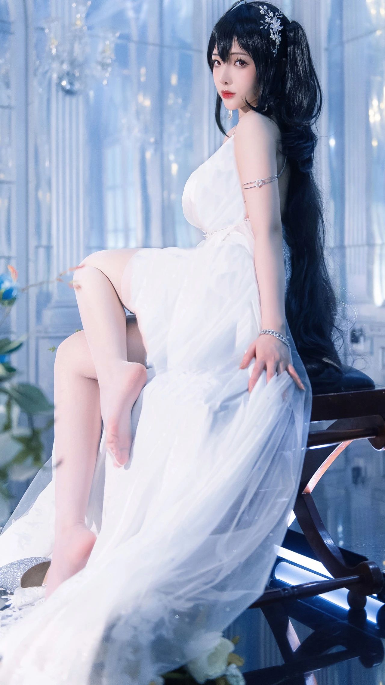 大凤：美眸娇羞 朦胧丰腴白丝的魅力你get到了吗？