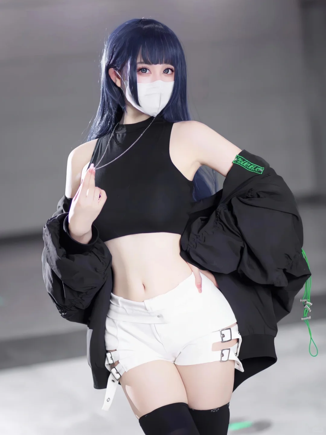 漫画女主：白色口罩真是绝顶身材的加分项