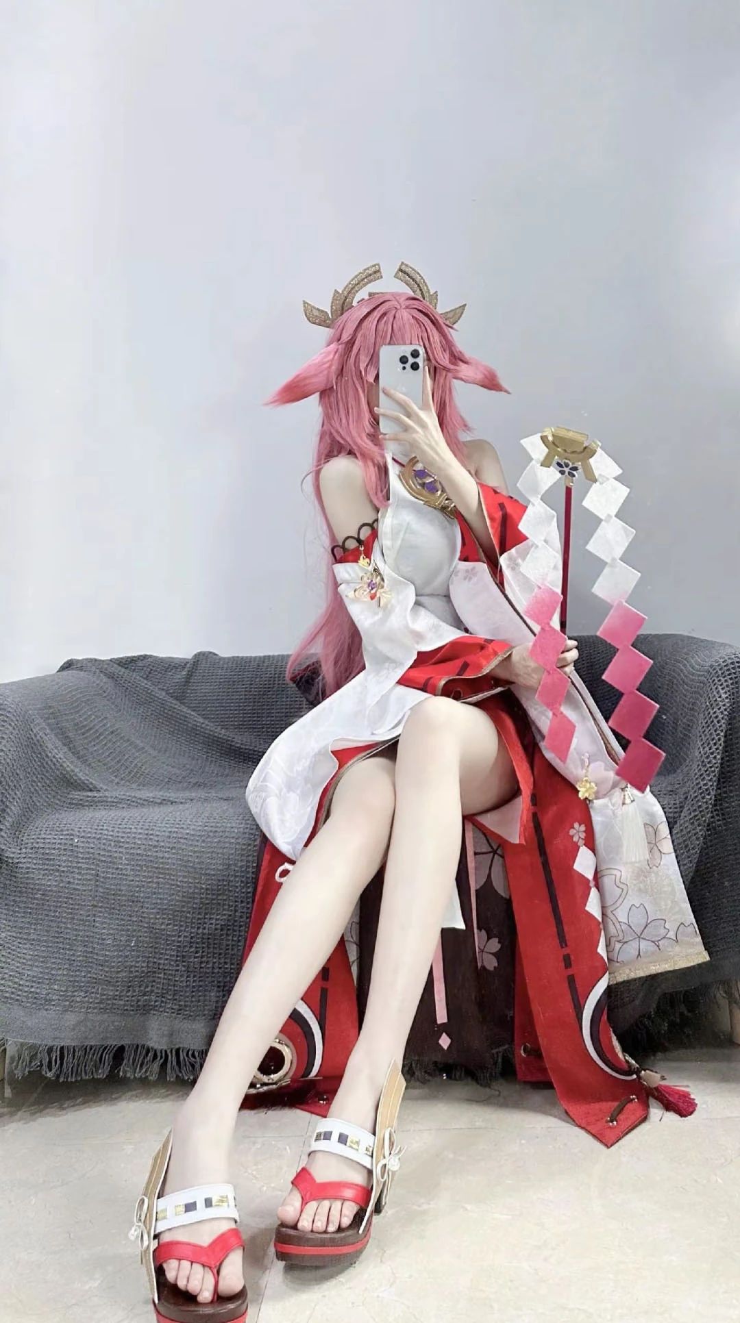原神cos：黑丝+制服，甘雨秘书太合适了！邪魅雷神胡桃反差真大，婚纱刻晴神子让人狂喜！