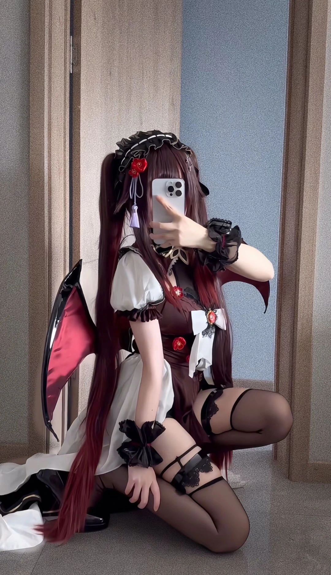 原神cos：黑丝+制服，甘雨秘书太合适了！邪魅雷神胡桃反差真大，婚纱刻晴神子让人狂喜！