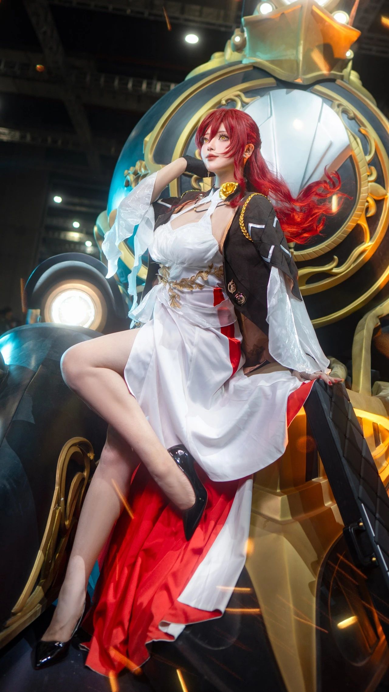 【cos】红发妖娆 长腿凝白 #列车组姬子cos