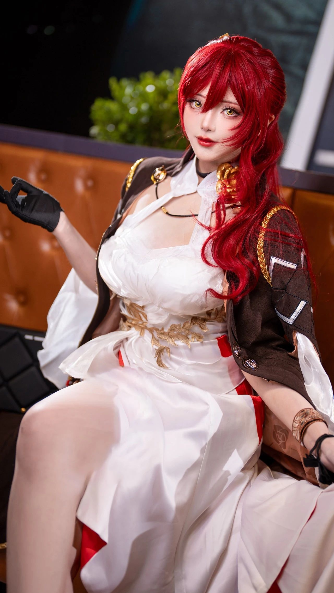 【cos】红发妖娆 长腿凝白 #列车组姬子cos