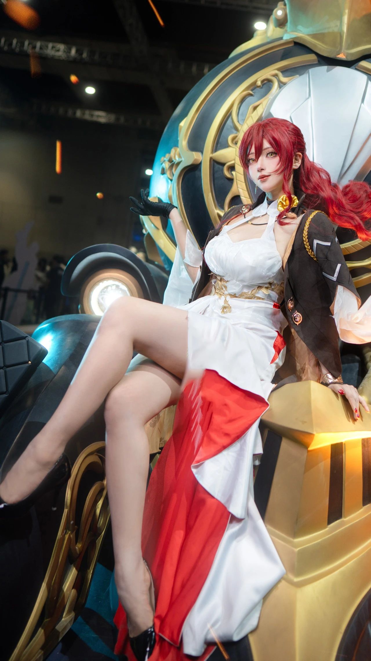【cos】红发妖娆 长腿凝白 #列车组姬子cos
