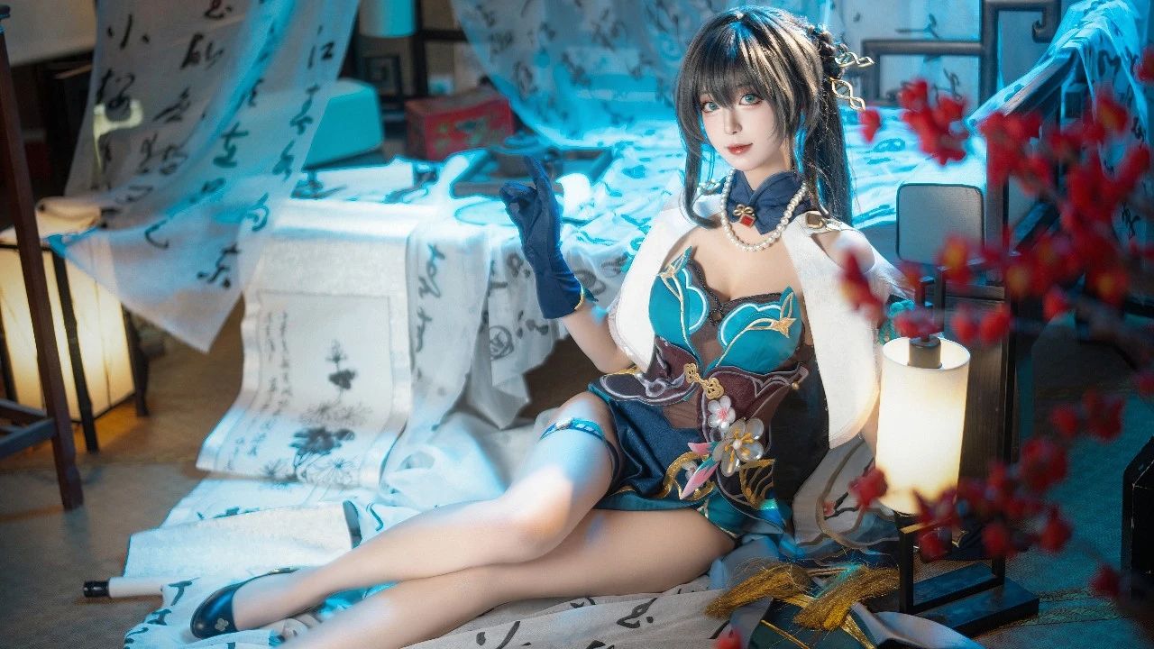 你听梅花开了，白如凝脂