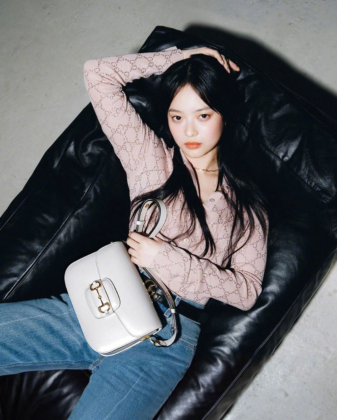 New Jeans Hanni x GUCCI画报，表现力一流！