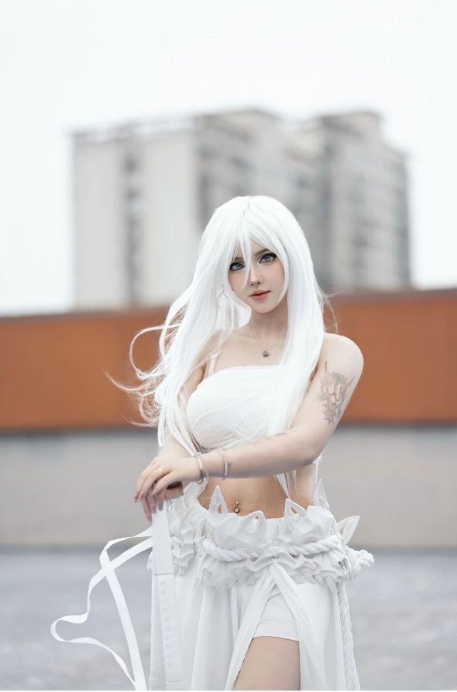 《白毛：线条性感》-Cosplay