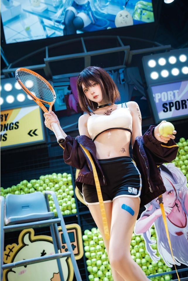 【cos】美腿纤细 身段优雅 眼神撩人 #碧蓝航线 #巴尔的摩cos