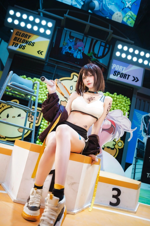 【cos】美腿纤细 身段优雅 眼神撩人 #碧蓝航线 #巴尔的摩cos