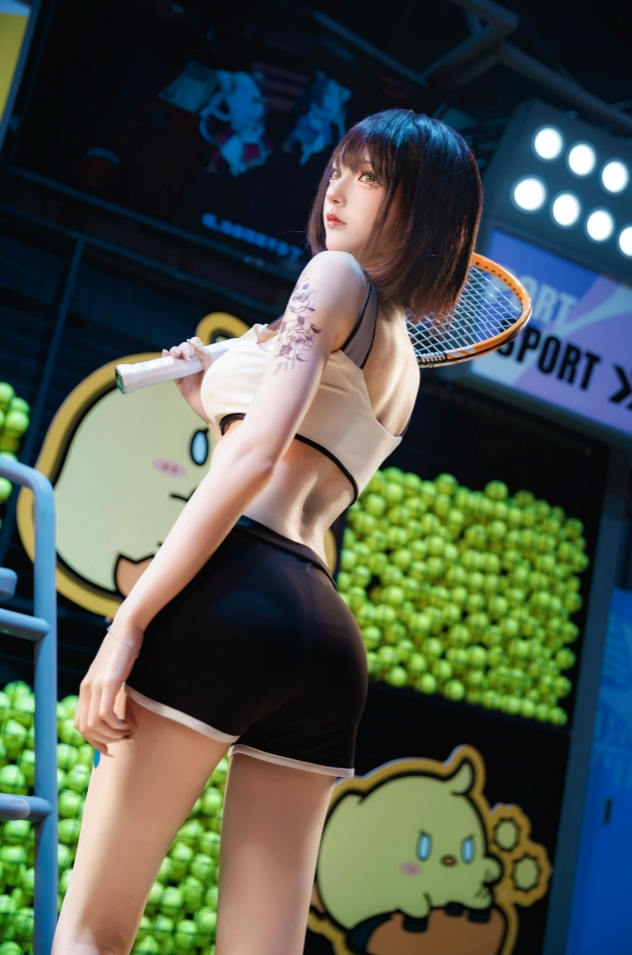 【cos】美腿纤细 身段优雅 眼神撩人 #碧蓝航线 #巴尔的摩cos