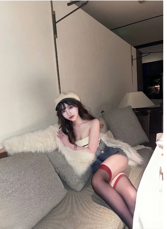 穿搭｜黑丝超短牛仔裤