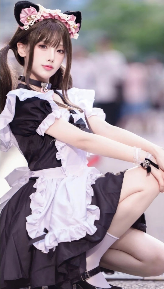 女仆装美少女，可爱猫耳学妹！