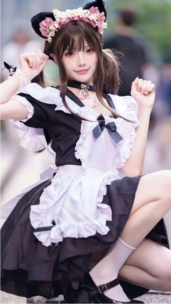 女仆装美少女，可爱猫耳学妹！