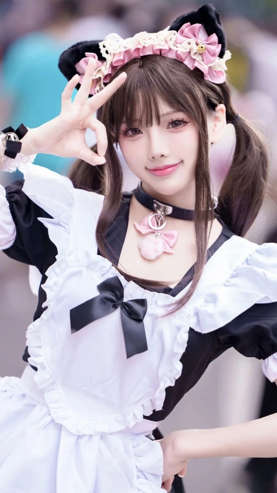 女仆装美少女，可爱猫耳学妹！