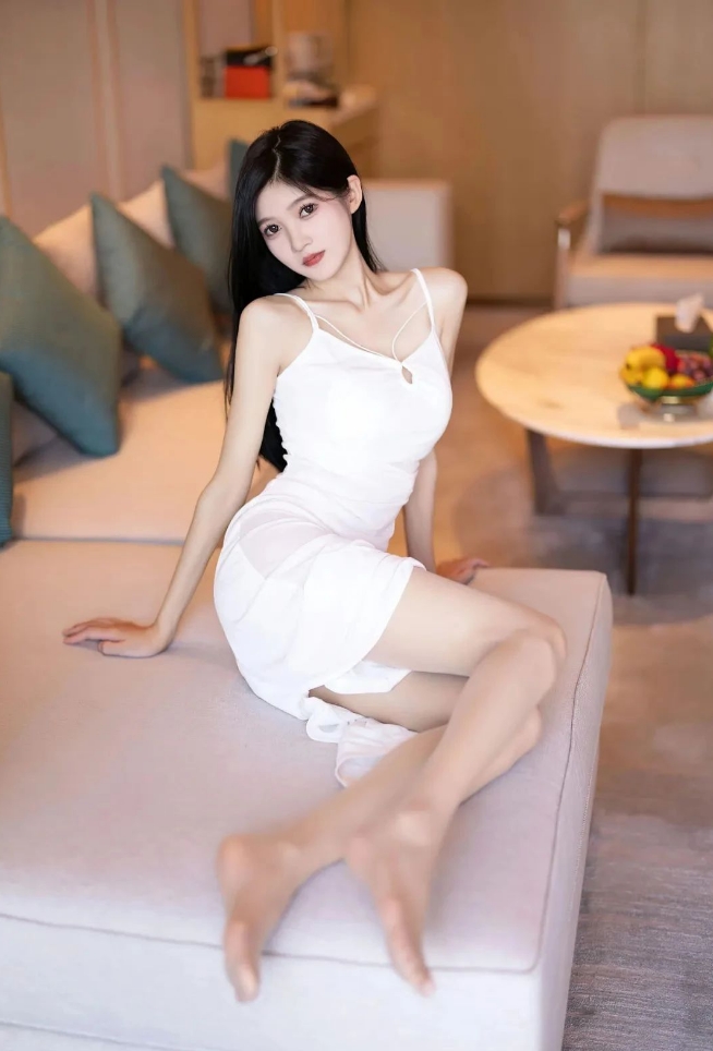 模特写真 | 白色长裙的性感姐姐