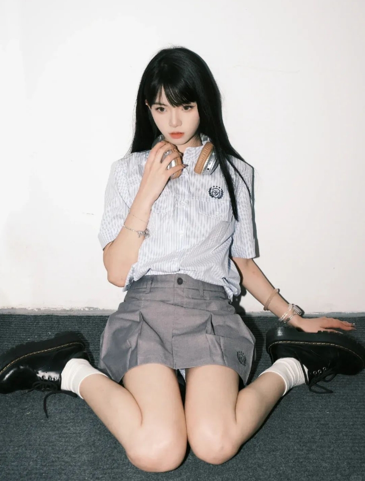 漂亮学姐写真，长腿学姐谁不爱