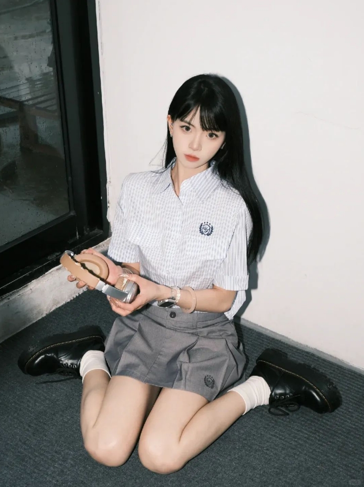 漂亮学姐写真，长腿学姐谁不爱