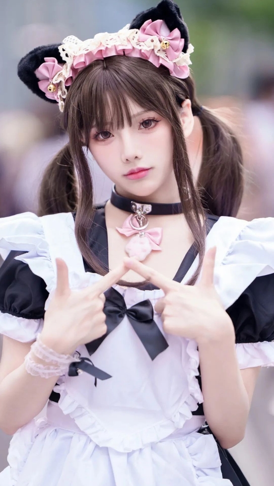女仆装美少女，可爱猫耳学妹！