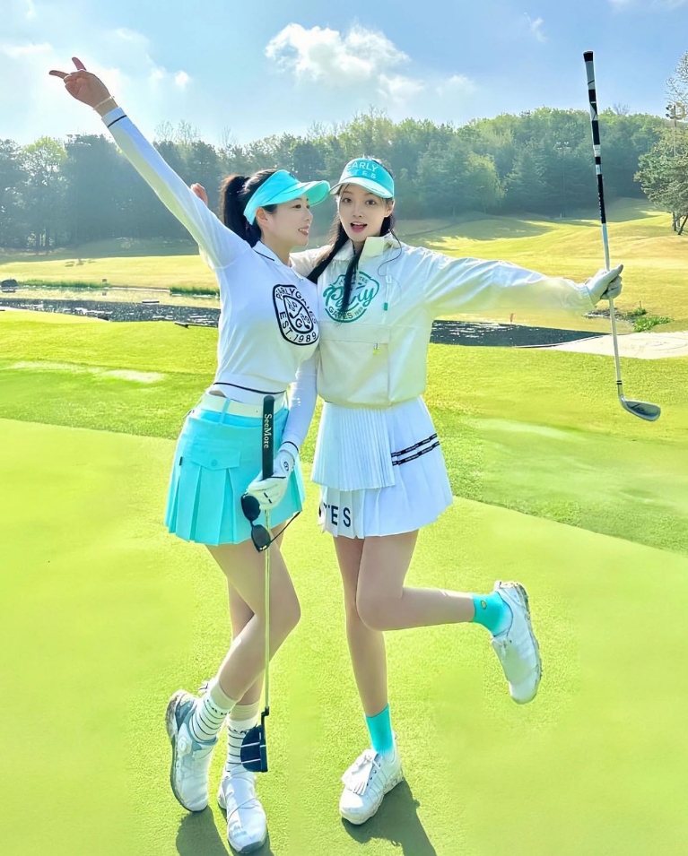 韩国主播李世玲，窈窕身材成为新一届“水弹女神”！
