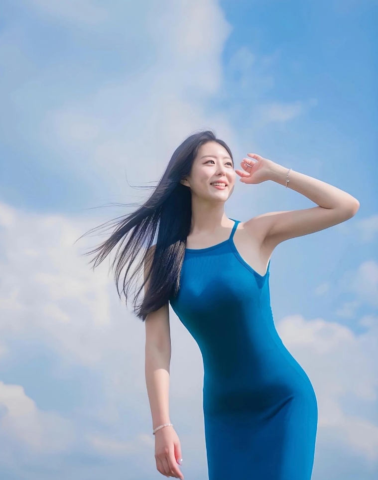 韩国主播李世玲，窈窕身材成为新一届“水弹女神”！