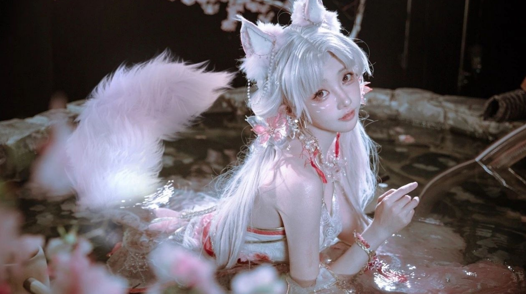 【cos】【走路摇老师·胡桃#】胡桃樱云天女图透几张 美到发光 绽放如花