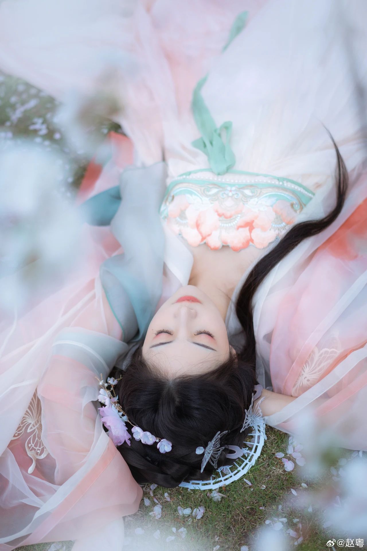 赵粤古风写真，一个字美！