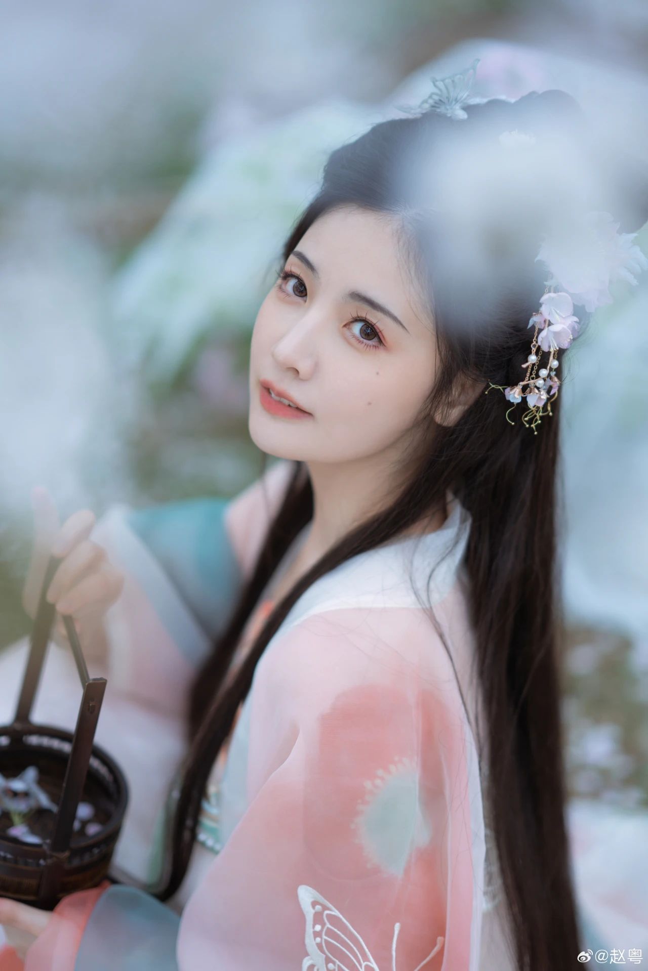 赵粤古风写真，一个字美！