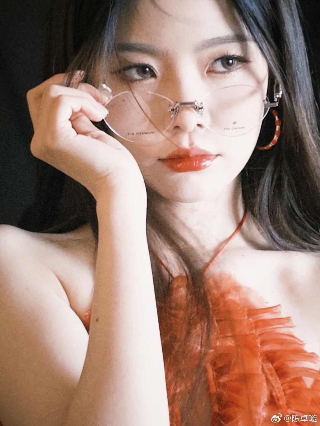 陈卓璇画报 | 带眼镜的麻辣女教师！