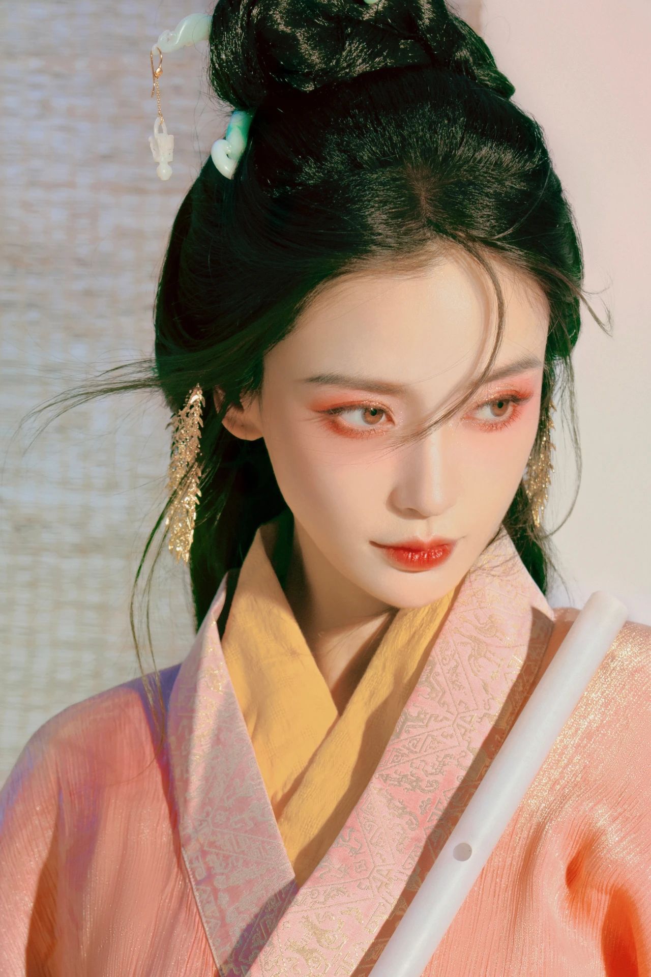 杨颖angelababy端午节画报，玉人何处教吹箫