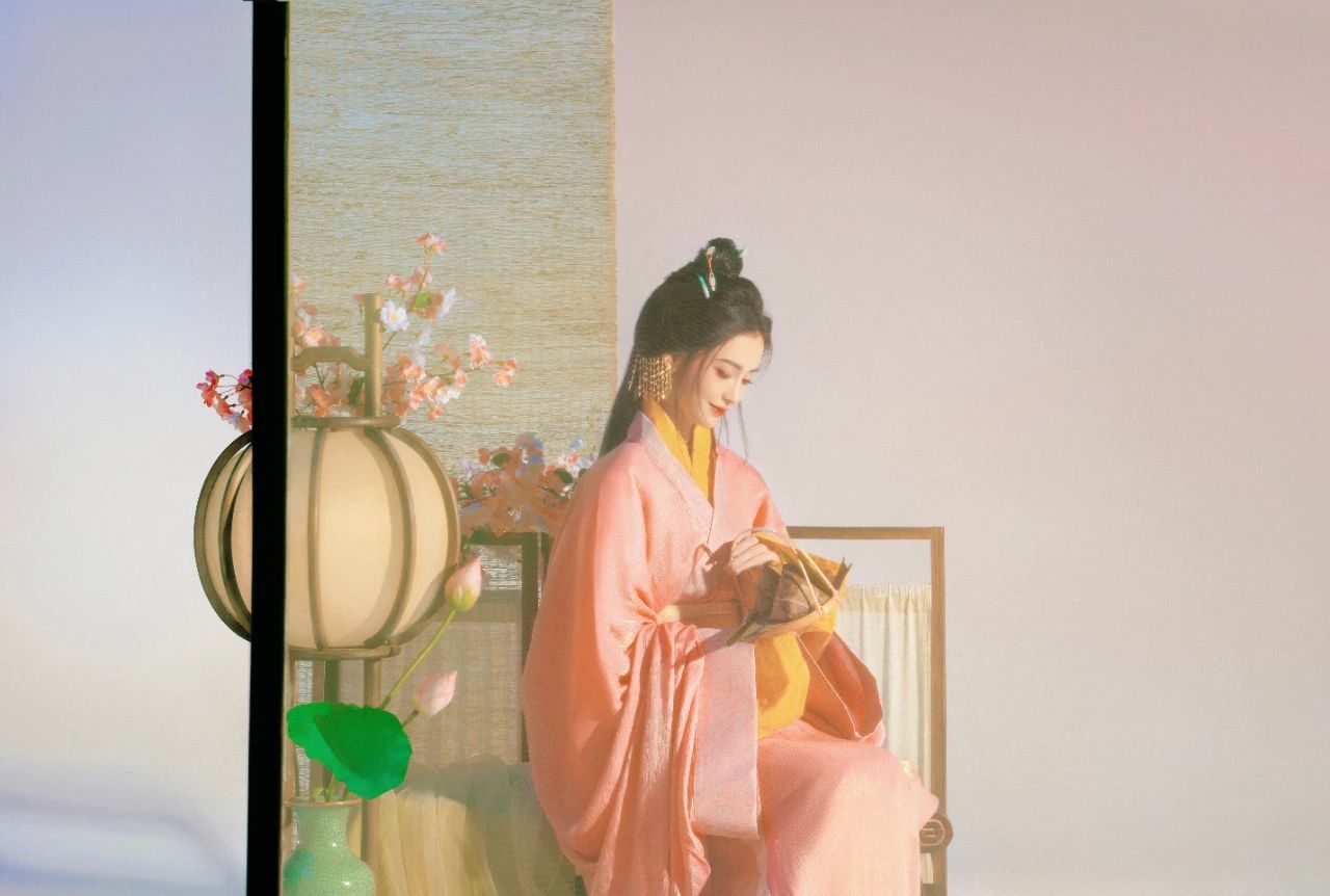杨颖angelababy端午节画报，玉人何处教吹箫