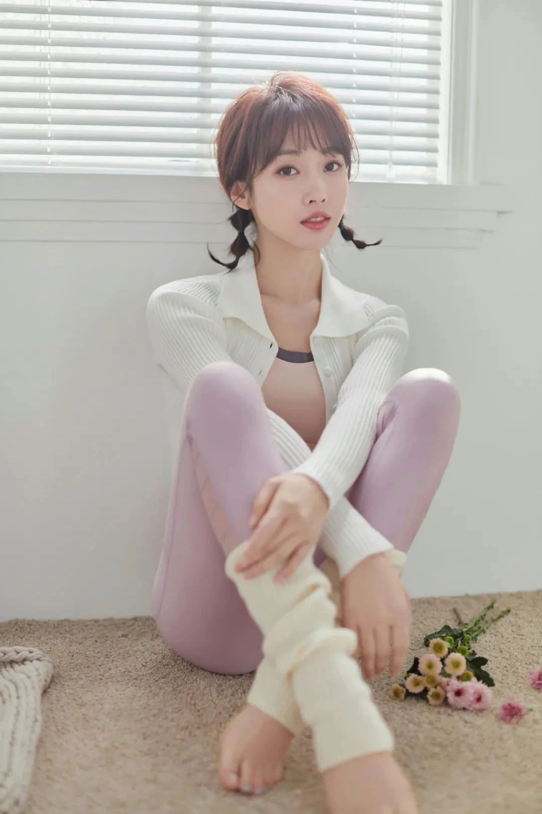 宣璐芭蕾服写真，玲珑身材曲线