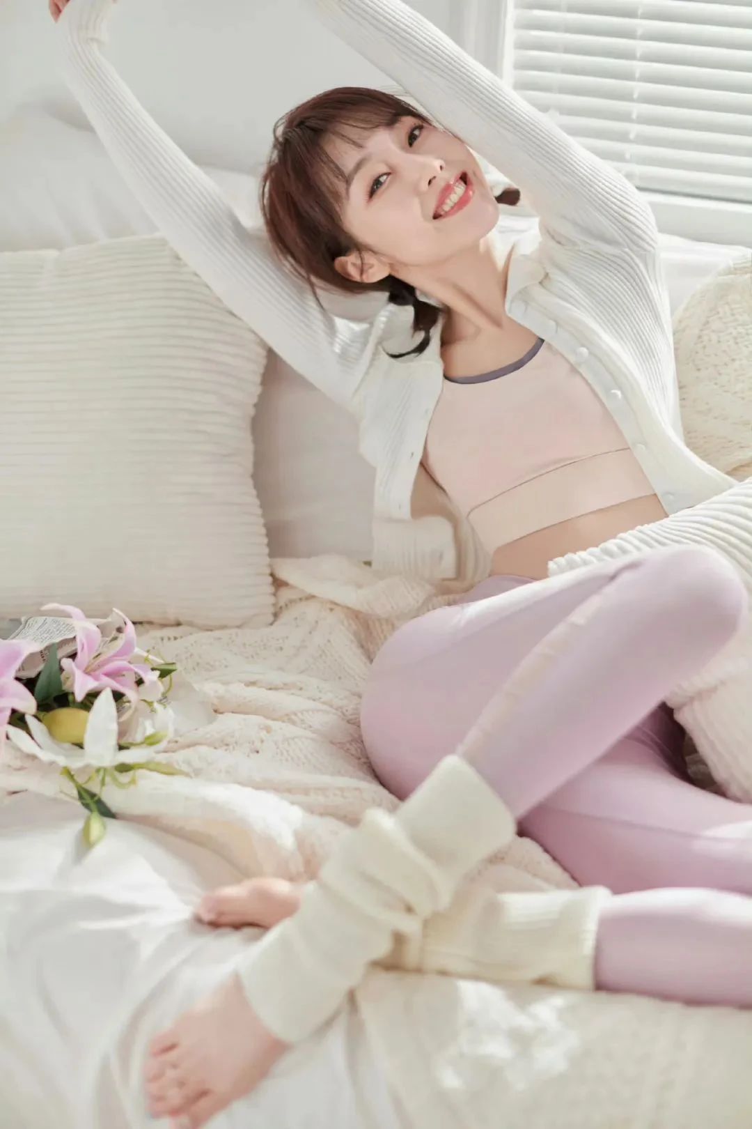 宣璐芭蕾服写真，玲珑身材曲线