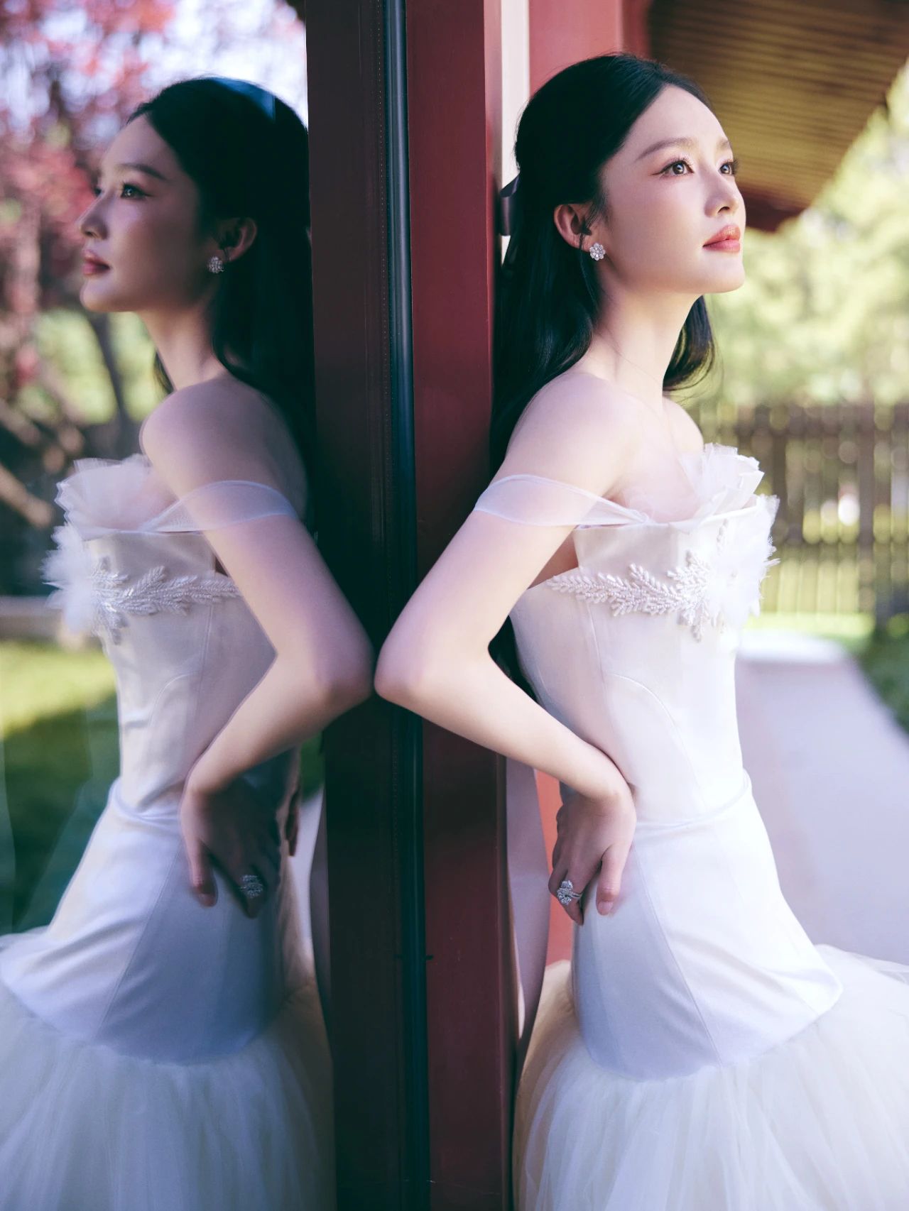 李沁写真 | 白裙飘飘的鸡腿姑娘