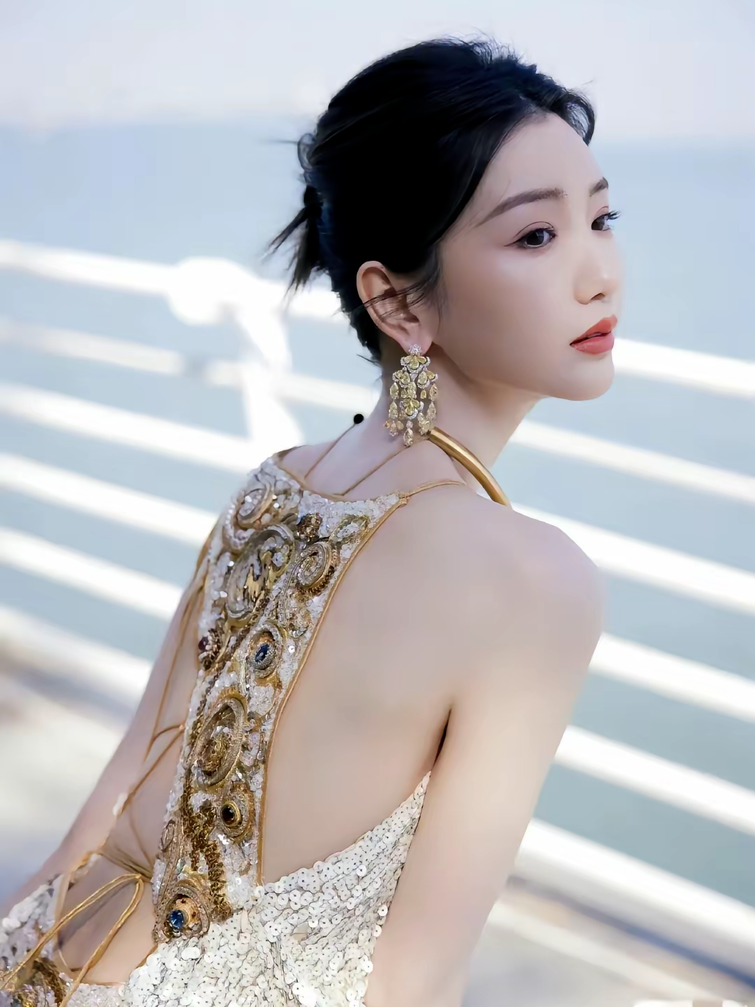 毛晓彤美图精选 | 甜美天花板，央视认证的美貌！