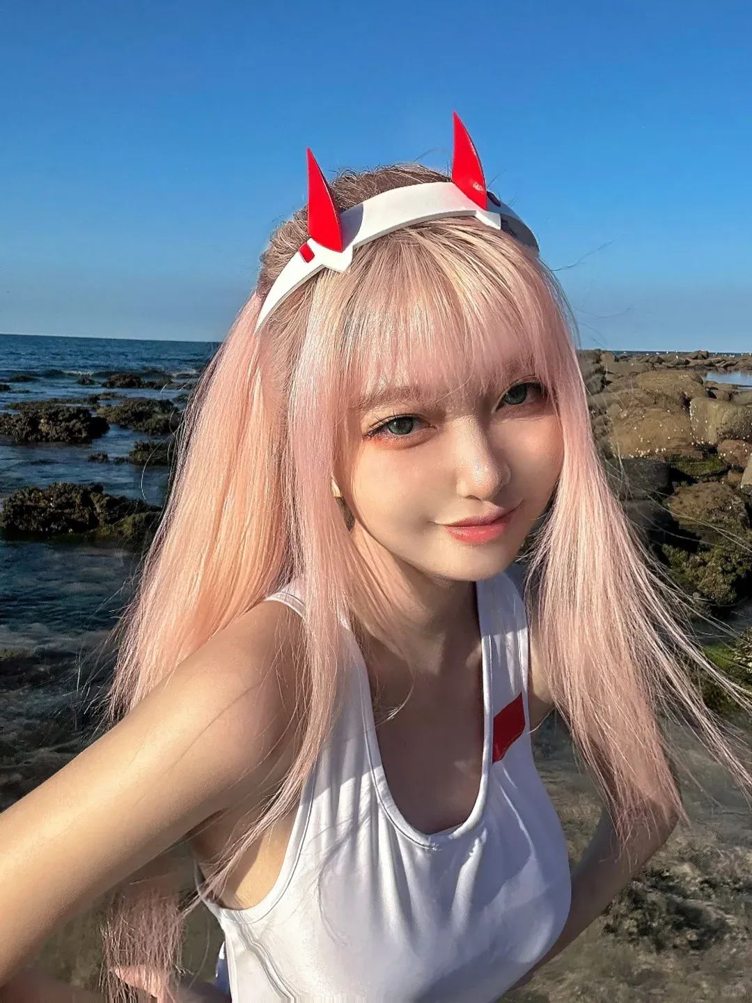 国产COSER，这紧身泳装和身材真的太太太顶了