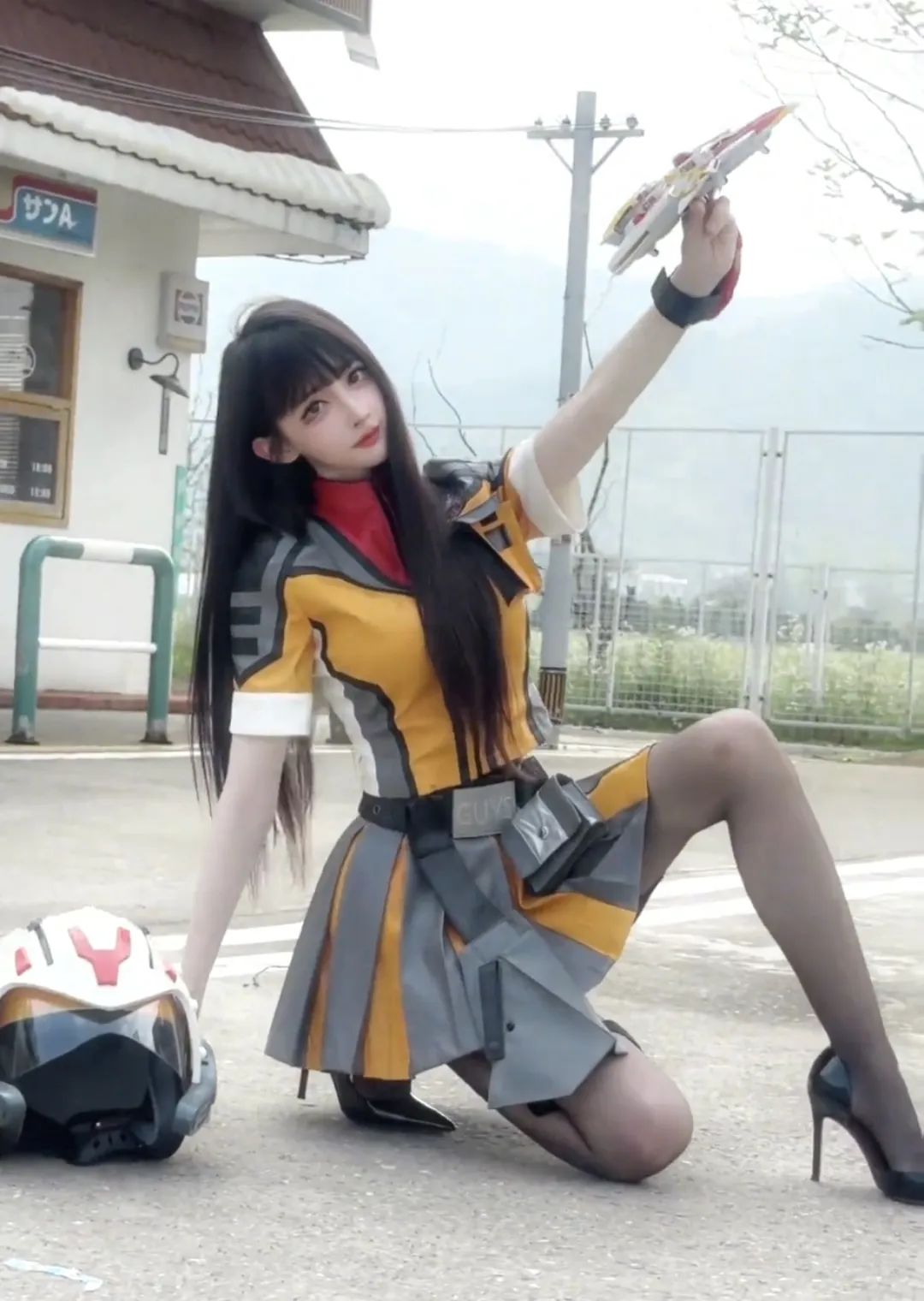 【cos】奥特曼队员，女网红黑丝身材，又可以相信光了！